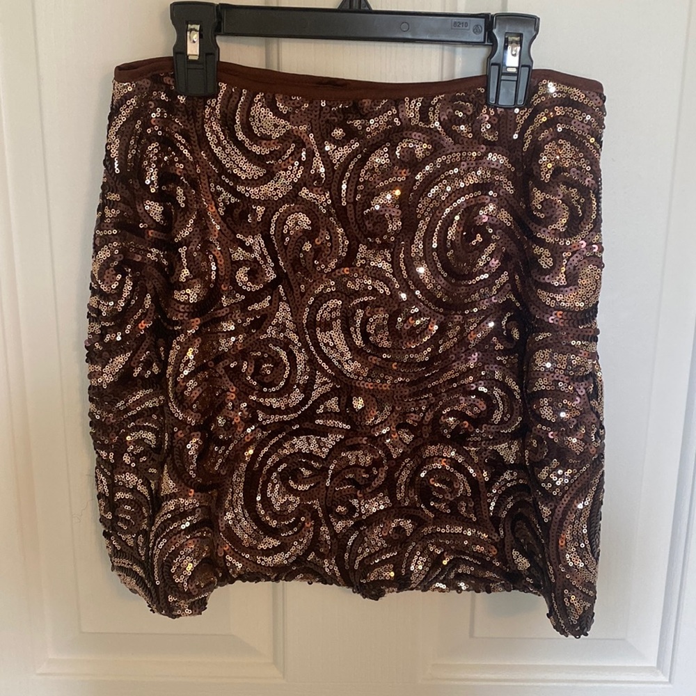 Silence + noise skirt